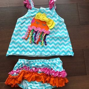 Two piece girls outfit, size 18 months